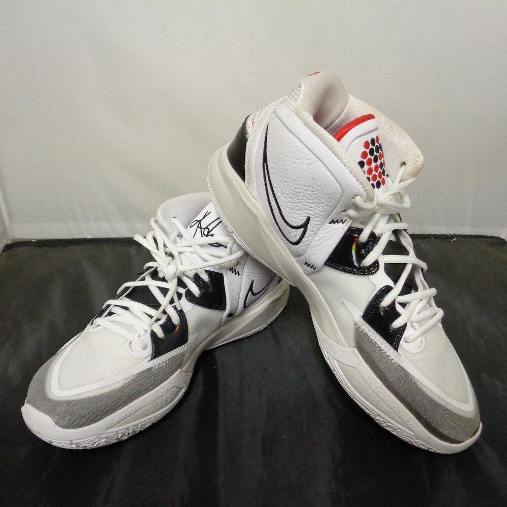 Brand New Nike Kyrie Infinity White/Black/Red shoes. New In Box. Mens 9.5 F53